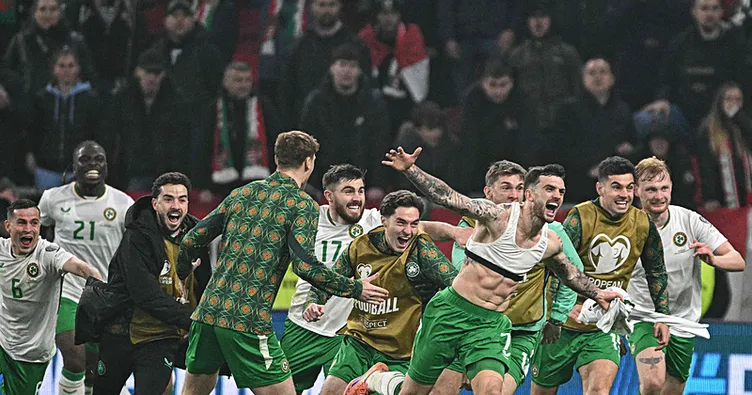 Troy Parrott'un hat-trick'i İrlanda'ya play-off'u getirdi!